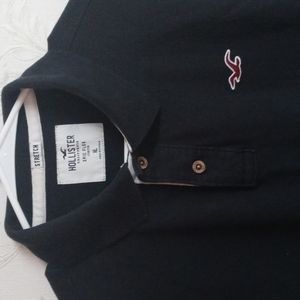 NEW WITHOUT TAGS! Men's HOLLISTER Black Polo!